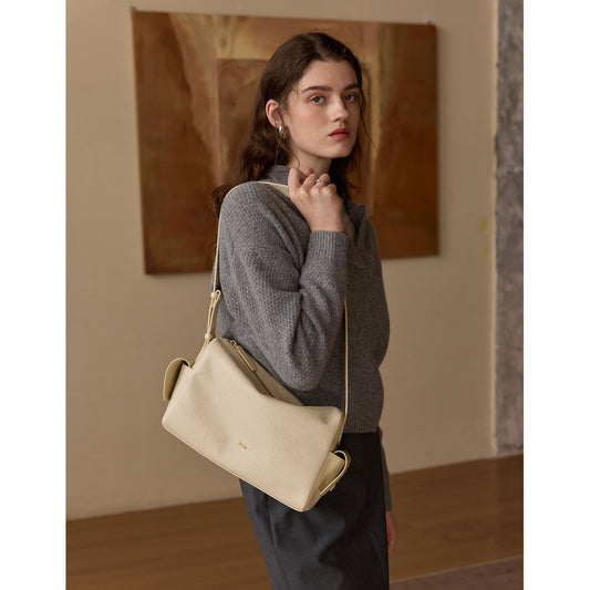 Tote vs Crossbody Bag: Which Should You Choose?